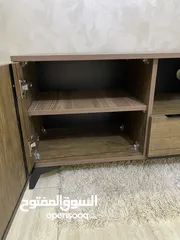  4 طاولة تلفزيون جديدة بتصميم عصري تفصيل عند نجار للبيع
