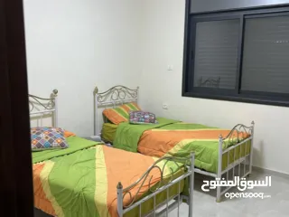  8 شقه مفروشه للايجار في سطح مرحبا قرب مسجد الخلفاء