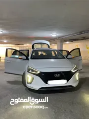  1 هونداي أيونك 2017 فل كامل للبيع