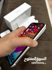  4 ايفون 11 العادي 128gb لون ابيض