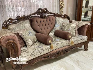  6 طقم كنب 7 مقاعد شبه جديد مع طربيزات