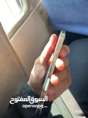  4 Iphone 12 pro للبيع