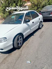  3 هيونداي اكسنت لون ابيض للبيع خالي قص قلبان والسعر قابل للتفاوش بشيء بسيط