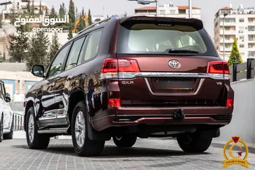  3 Toyota Land Cruiser 2017 Gx-r V8  السيارة بحالة الوكالة و قطعت مسافة 80,000 كم