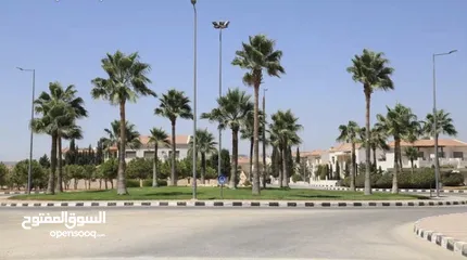  2 فيلا نموذج (4) خاص في كمباوند الاندلسية والفيلا مميزة جداً لانها (4) خاص للبيع بسعر مُغري جداً
