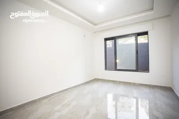  4 عرض خاص و حصري لاخر شقه بالعماره و من المالك مباشره و بسعر مغري في اجمل مناطق الجبيهه