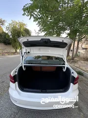  13 Volkswagen E-Lavida 2019