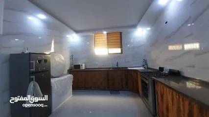  7 منزل للبيع