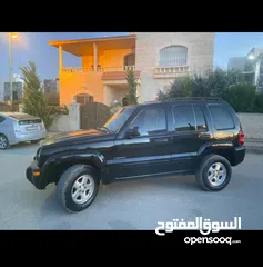  8 جيب ليبيرتي 2002  امريكي2WD  فحص كاش و قابل اقساط او البدل