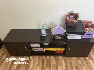  1 طاولة تلفزيون