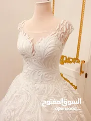  6 بدلات زفاف للبيع