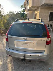  6 موجود Hyundai i30 متور1.6 للبيع متور قير مية المية بلكرتونة