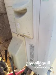  4 مكيف عدد ( 2 ) كل مكيف 1 طن  مستعملات بس نضاف طبعا مش ناقصهم اشئ