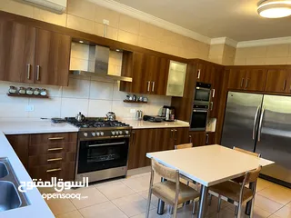  7 شقة فاخرة للبيع في عبدون - طابق أرضي