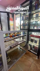 1 بترينات عرض اجهزه خلويه للبيع