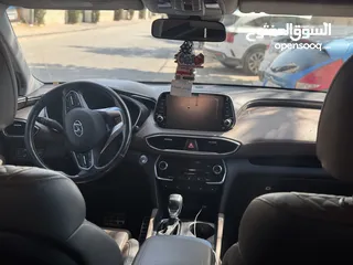  3 هونداي سنتافيه ون مليون موديل 2018   مطور 2200 ديزل  ترخيص وتأمين شامل لشهر 4 فحص دهانات تجميلي