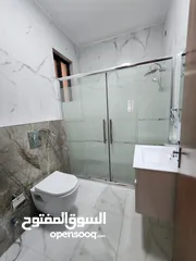  7 شقة فارغة للإيجار في عبدون - ref : 14626