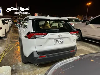  10 تويوتا Rav4 2023 للايجار بسعر مميز