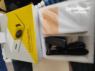  1 ميني بروجيكتور
