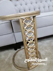  3 خشب نظيفه و 4طاولات خدمه