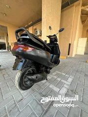  3 yamaha scooter