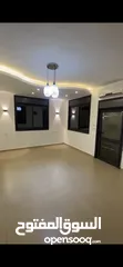  1 شقة ذات اطلالة خلابه للبيع