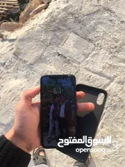  2 ايفون x بسعر مغري