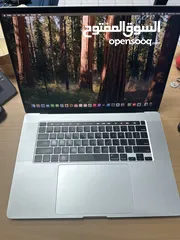  1 Macbook pro 2019 core i9