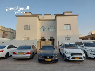  13 غرف مفروشه للشباب العمانين  في الموالح الجنوبية/ قريبة من الخدمات / شامل