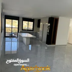  3 شقة مميزة للبيع في الطيرة بالقرب من مدارس المستقبل