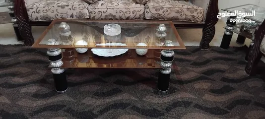  3 كنب للبيع استعمال بسيط شبه جديد  مع الطرابيزات