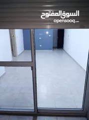 1 شقه طابق 3 للبيع بضاحية الاستقلال
