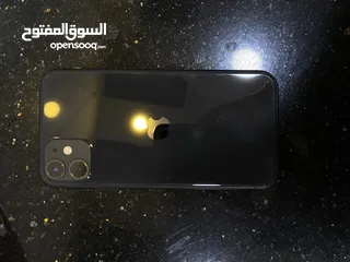  1 ايفون 11 للبيع بحالة ممتازه وكاله ولا شخط