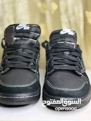  5 حذاء فخم جداا بنسخة نادرة مستعجلل قابل للتفاوض  Air Jordan 1 Travis Scott Retro Low "Black Phantom"