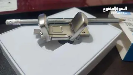  8 فلاشة USB بنظام البصمة الاكثر امان