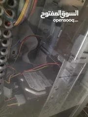  3 كمبيوتر قديم للبيع بس ناقصه كرت شاشه معو كيبل تشغيل و مع كيس مرتب تشوف جواه زي الجيمنج بسعر رخيص