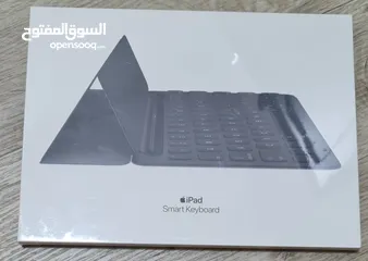  1 smart keyboard by apple -كيبورد للايباد من ابل جديد