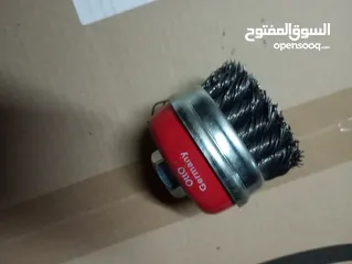  1 Twisted Wire Cup Brush& Disks