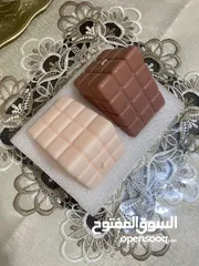  2 شمع جاهز للبيع روائح بتجنن شوكولا وحليب حجم كبير