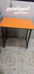  1 طاولة نظيفة