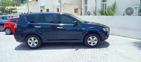  7 Mitsubishi Outlander 2012