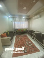  10 بيت فاخر مستقل للتأجير