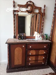  7 غرفه نوم  ثلاجه  كولر مي  بوتوغاز للبيع بداعي السفر للتواصل على الرقم