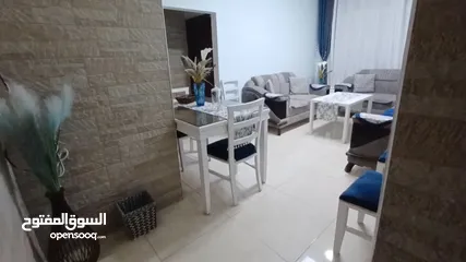  10 طقم كورنر جديد مع طاولة سفرة مستعملة