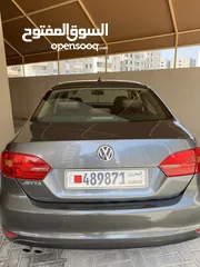  2 Volkswagen Jetta 2012