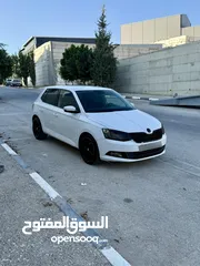  3 سكودا فابيا 2015 عداد قليل فحص نخب النخب اصل برايفت إمكانية البيع نص بنص