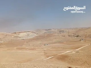  5 من المالك مباشرة 20 قطعة أراض سكنية شارع الحزام  ( المغيرات/وادي القطار )شرق عمان  مفروزة جديد للبيع