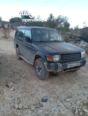  2 للبيع باجيرو ميتسوبيشي 1999 ماطور 2500دهان الشركه