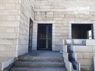  3 بيت قيد الانشاء للبيع