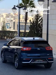  3 كيا نيرو هايبرد